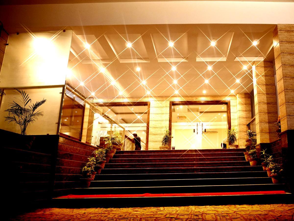 Hotel Trance Ganga Tapovan Exteriér fotografie